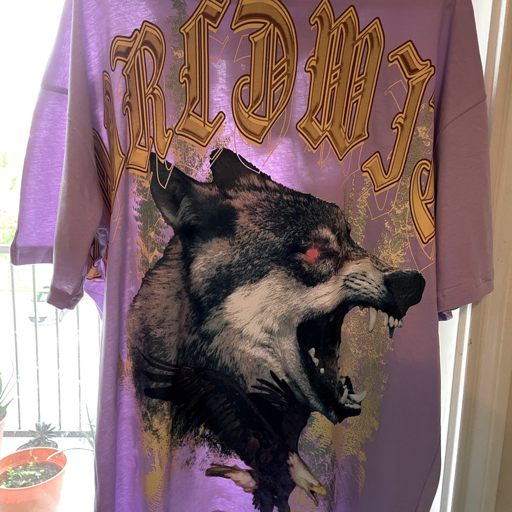 Vintage wolf shirt
